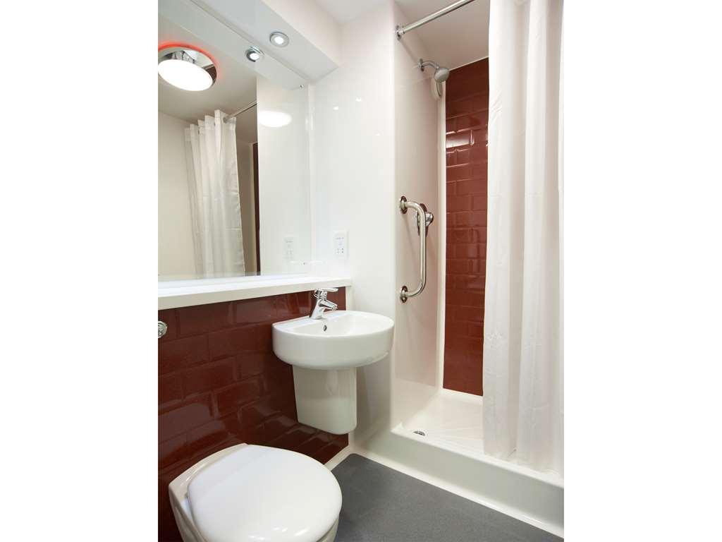 Travelodge Caerphilly Δωμάτιο φωτογραφία